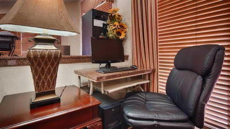 Best Western Airport Inn Перл Екстер'єр фото